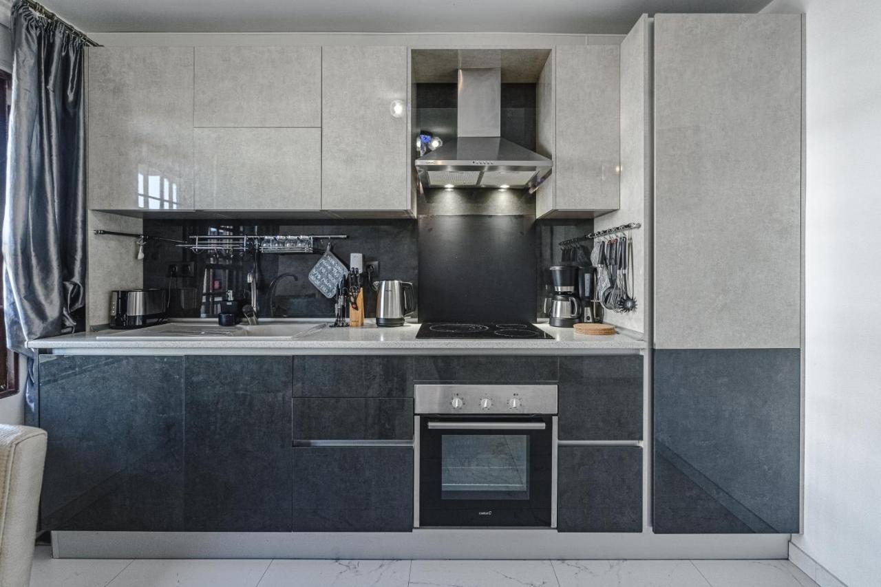 Amazing 3 Bedroom Apartment On The First Line Of The Best Las Americas Beach, Air Conditioner And Terrace Ocean View Плая де лас Америкас Екстериор снимка