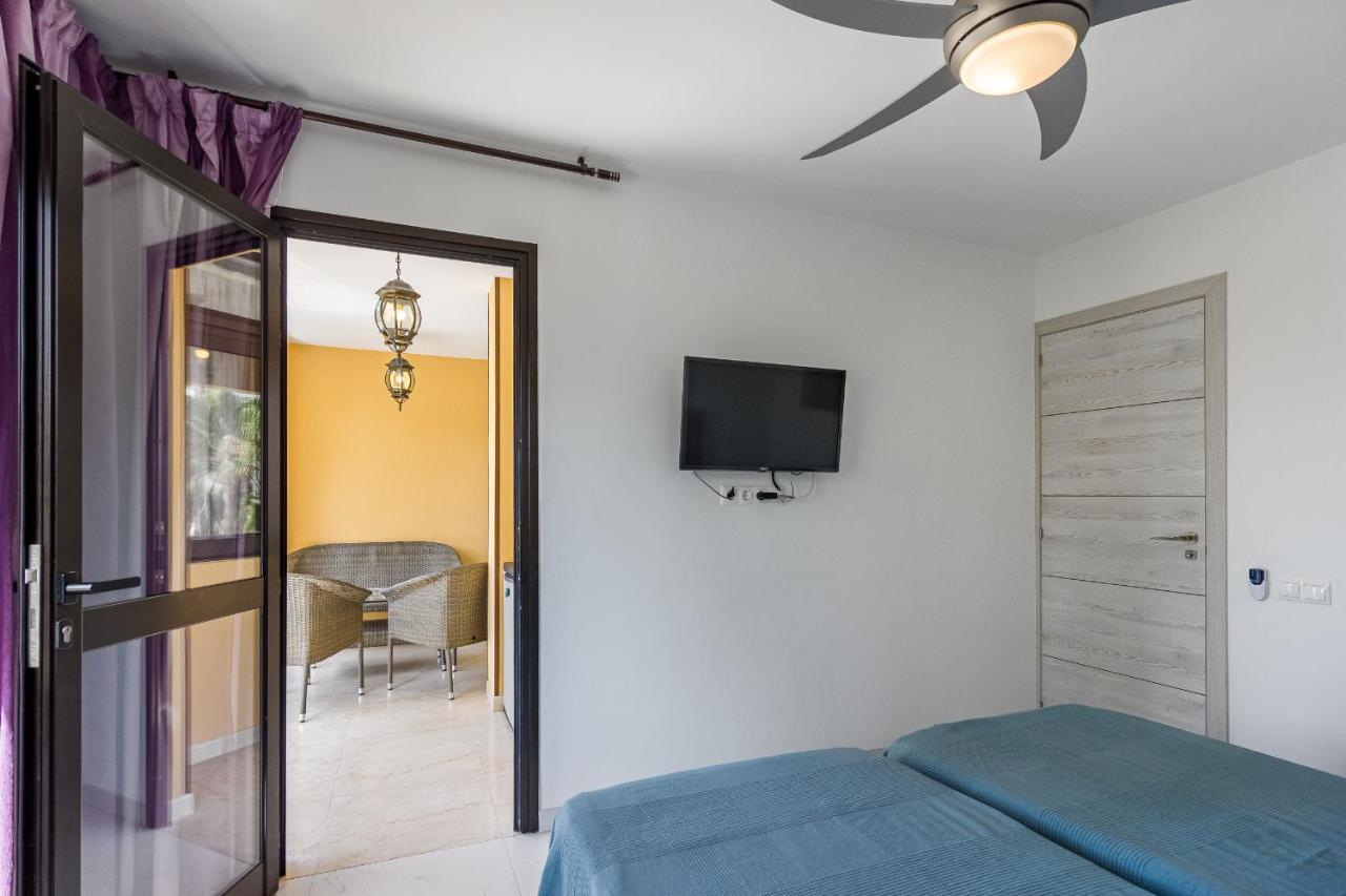 Amazing 3 Bedroom Apartment On The First Line Of The Best Las Americas Beach, Air Conditioner And Terrace Ocean View Плая де лас Америкас Екстериор снимка